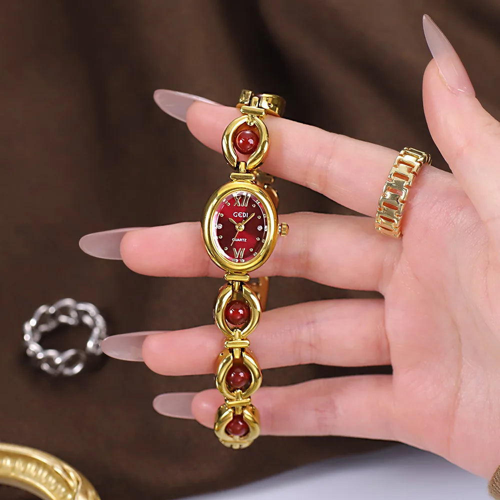Minimalist Gold Women’s Bracelet Watch – 2025 Collection