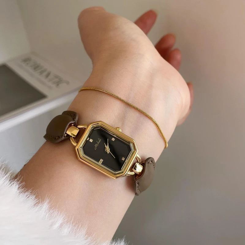 Retro French Quartz Watch – 2025 Collection