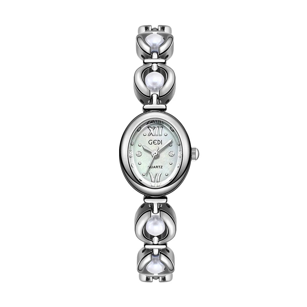 Minimalist Gold Women’s Bracelet Watch – 2025 Collection
