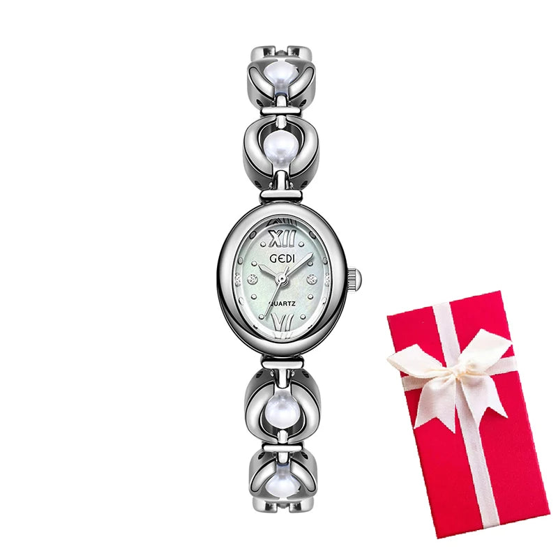 Minimalist Gold Women’s Bracelet Watch – 2025 Collection