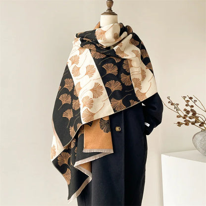 Elegant Ginkgo Leaf Winter Scarf – Autumn/Winter 2025