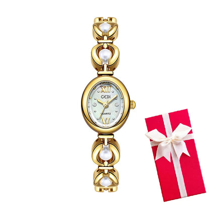 Minimalist Gold Women’s Bracelet Watch – 2025 Collection