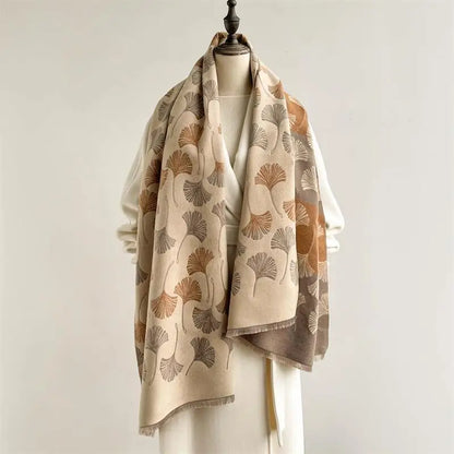 Elegant Ginkgo Leaf Winter Scarf – Autumn/Winter 2025