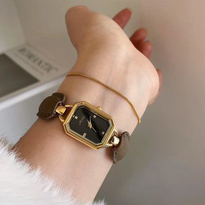 Retro French Quartz Watch – 2025 Collection